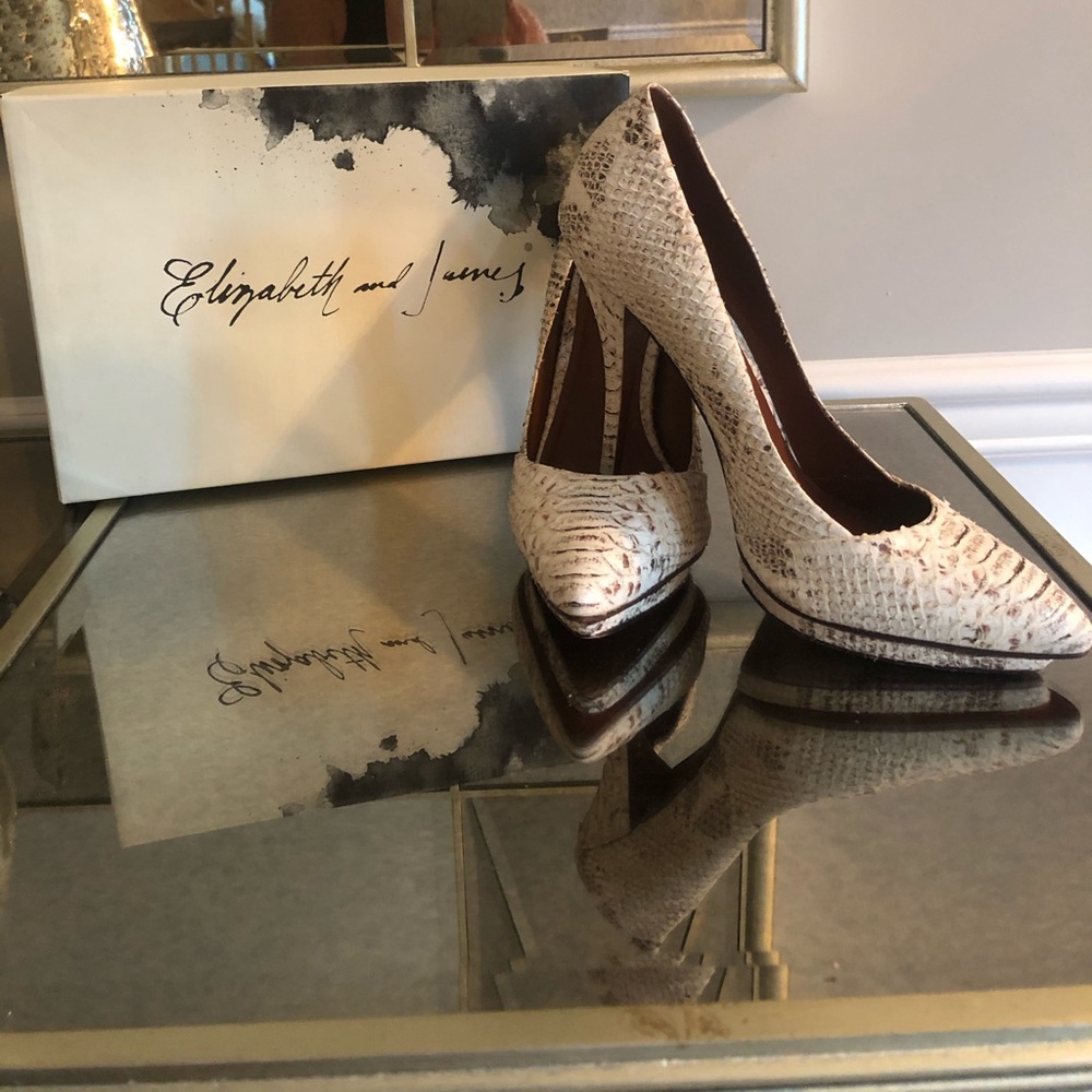 Elizabeth and James pointed heels